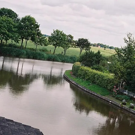 Apartment Direkt Am Kanal Emden